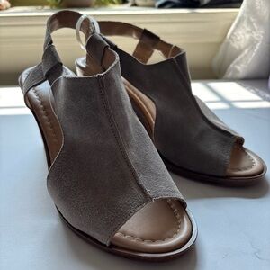 SOPHIA MILANO Authentic Real Leather Italian Wedge Heels Size 8.5